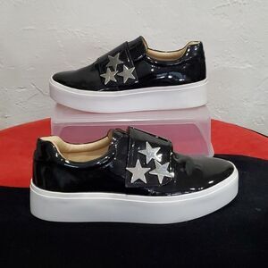 Katy Perry The Anjela Patent Leather Platform Velcro Star Sneakers in Black